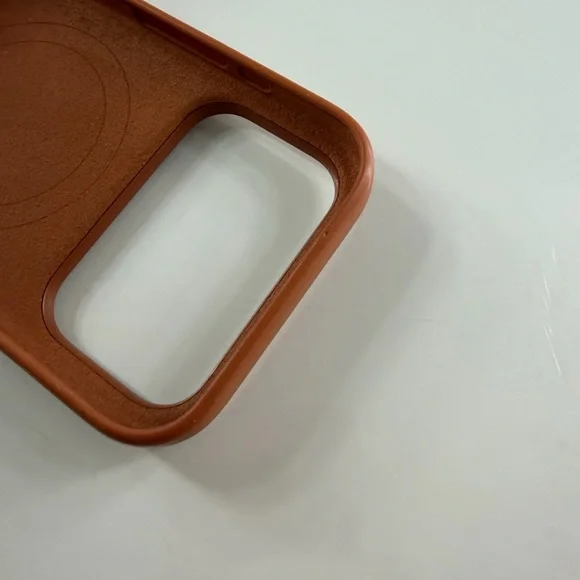 Apple iPhone 17 Pro Silicone Case in Terra Cotta - Picture 7 of 9